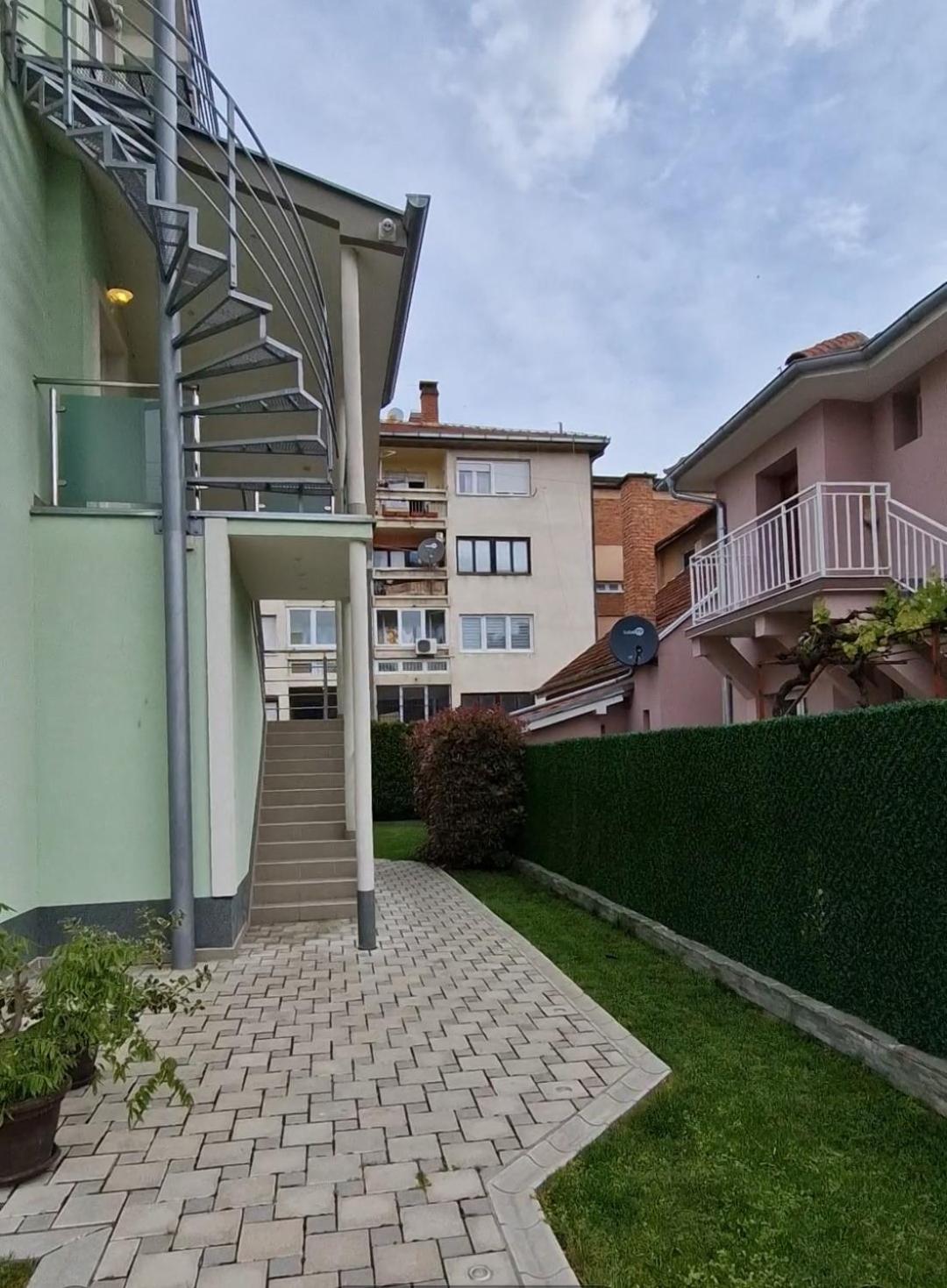 Ferienwohnung Apartman Viking Donji Milanovac Exterior foto